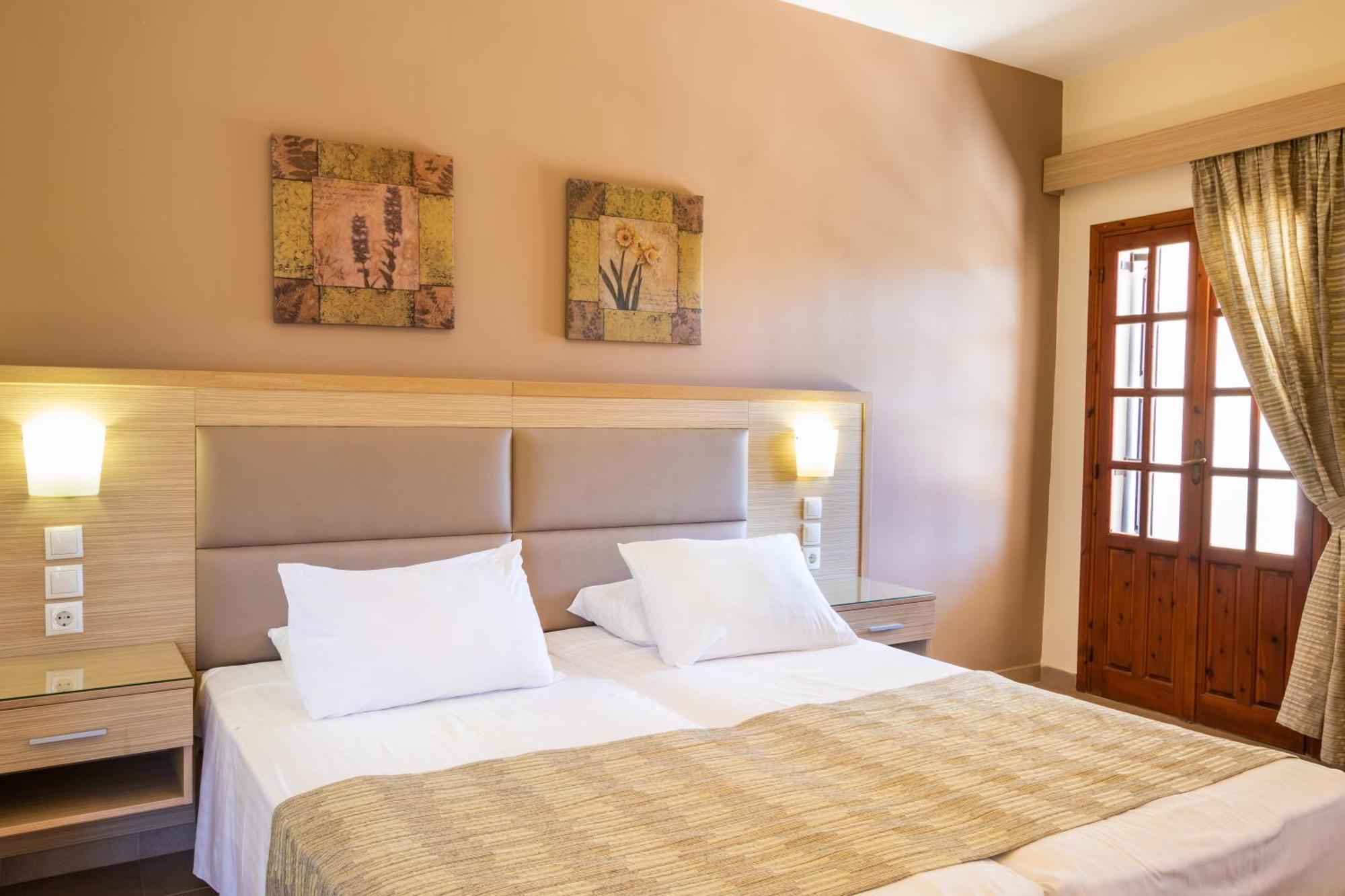 Aphrodite Luxury Studios & Apartments Karpathos Ngoại thất bức ảnh