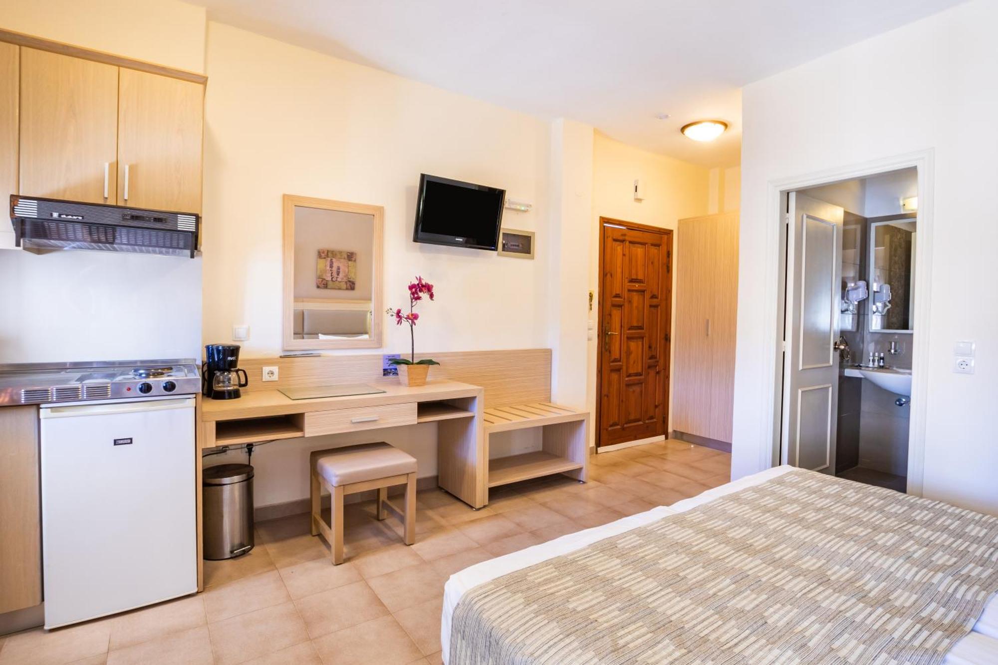 Aphrodite Luxury Studios & Apartments Karpathos Ngoại thất bức ảnh